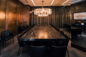 Lee más sobre el artículo GRANITOS OSCUROS PARA MESA DE COMEDOR